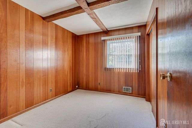 31 Rieder Road, Edison, NJ 08817