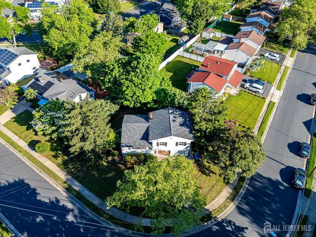 31 Rieder Road, Edison, NJ 08817