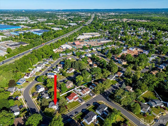 31 Rieder Road, Edison, NJ 08817