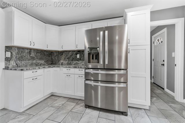 13515 Lenmoore Road, Van Buren Charter Township, MI 48111