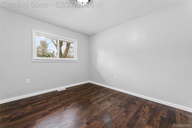 13515 Lenmoore Road, Van Buren Charter Township, MI 48111