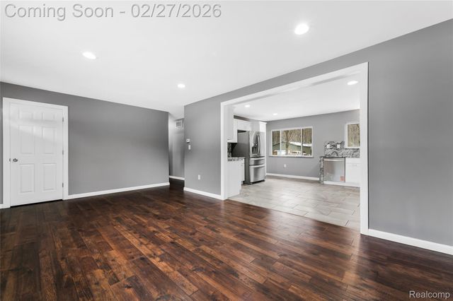 13515 Lenmoore Road, Van Buren Charter Township, MI 48111