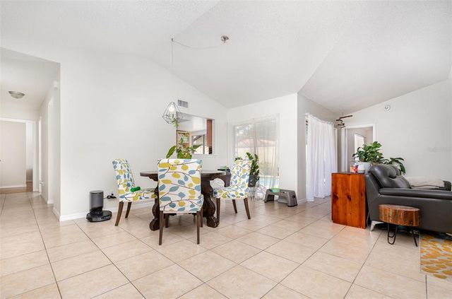 5031 NASSAU CIRCLE 8, Orlando, FL 32808
