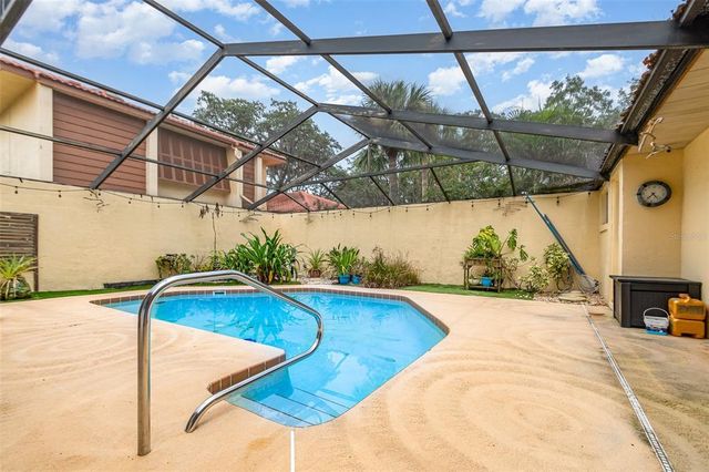 5031 NASSAU CIRCLE 8, Orlando, FL 32808