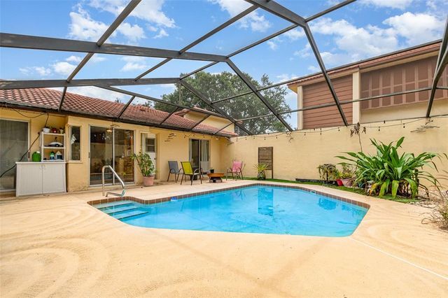 5031 NASSAU CIRCLE 8, Orlando, FL 32808