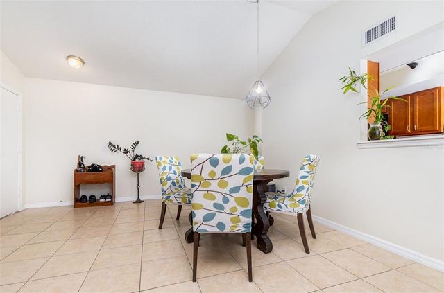 5031 NASSAU CIRCLE 8, Orlando, FL 32808