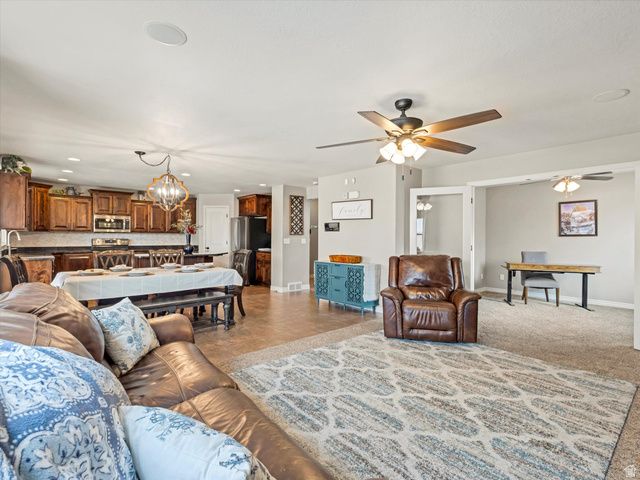 1240 S 1575 W, Syracuse, UT 84075