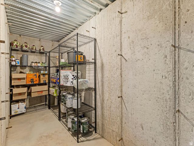 1240 S 1575 W, Syracuse, UT 84075