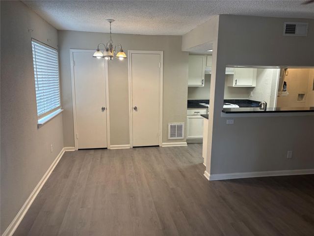5650 Birchmont Drive B, Houston, TX 77091