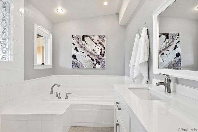 10305 W Iliff Avenue, Lakewood, CO 80227