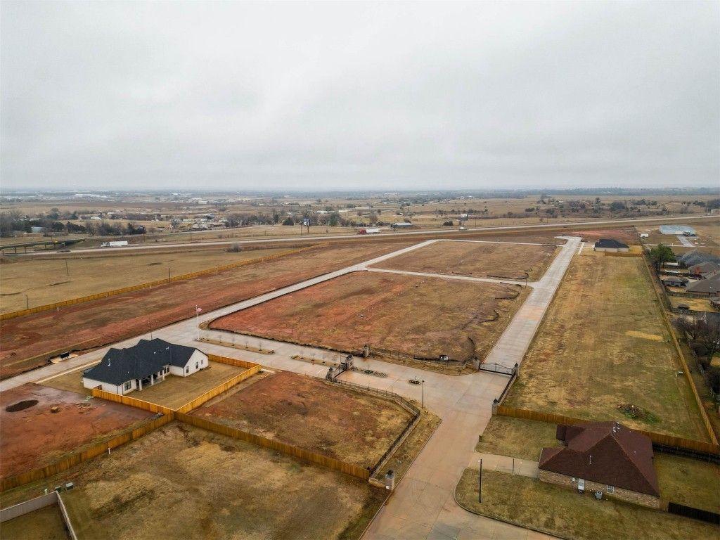 3506 Redbud Drive, Chickasha, OK 73018
