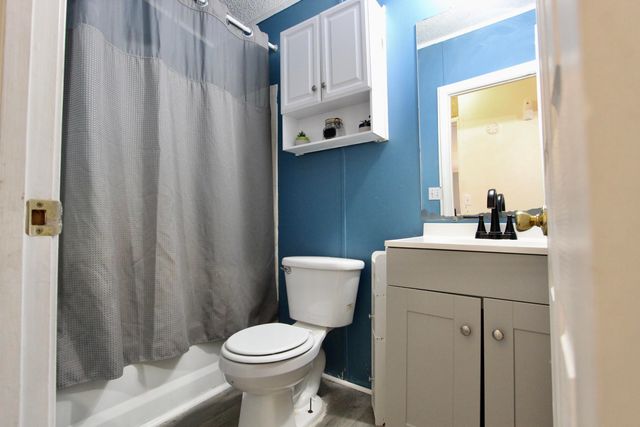 7722 Clary Road, Laurel Hill, FL 32567