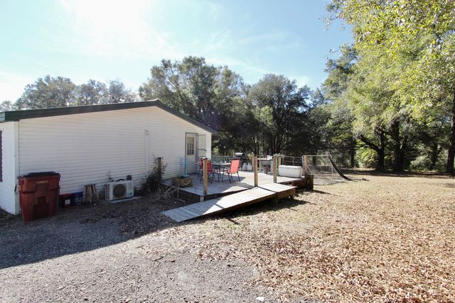 7722 Clary Road, Laurel Hill, FL 32567