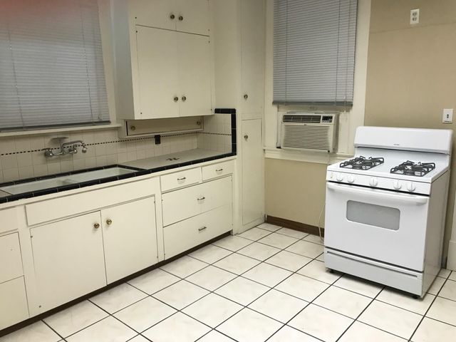 1214 21st Street, Galveston, TX 77550