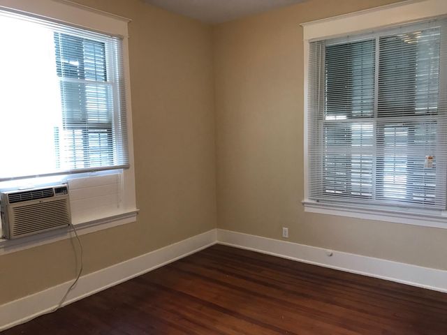1214 21st Street, Galveston, TX 77550