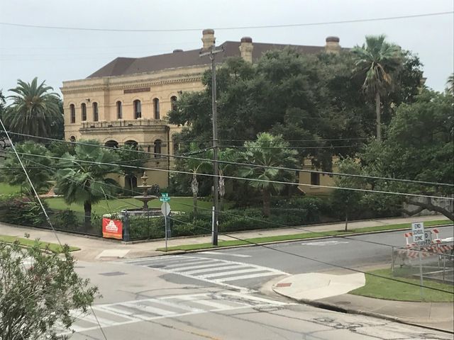 1214 21st Street, Galveston, TX 77550