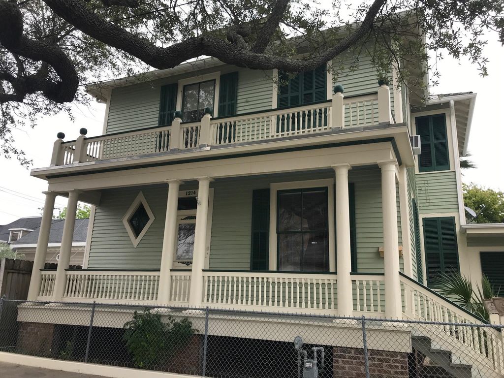 1214 21st Street, Galveston, TX 77550