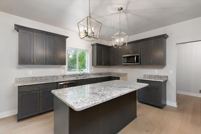 29126 Brooke Meadows Court, Chesterfield Twp, MI 48047