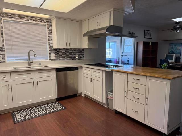 2130 Sunset Drive 70, Vista, CA 92081