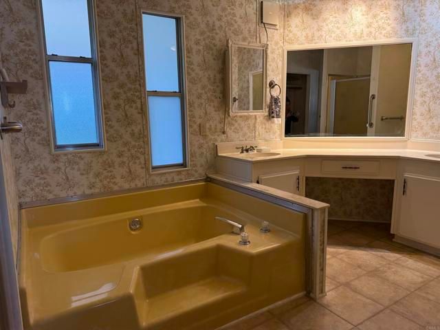 2130 Sunset Drive 70, Vista, CA 92081