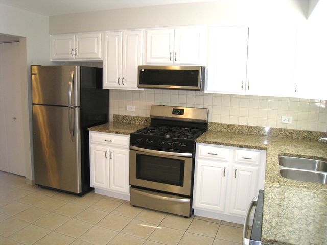 920 S Mckinley Avenue 2A, Arlington Heights, IL 60005