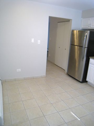 920 S Mckinley Avenue 2A, Arlington Heights, IL 60005
