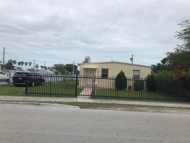 21625 SW 109th Avenue, Miami, FL 33170