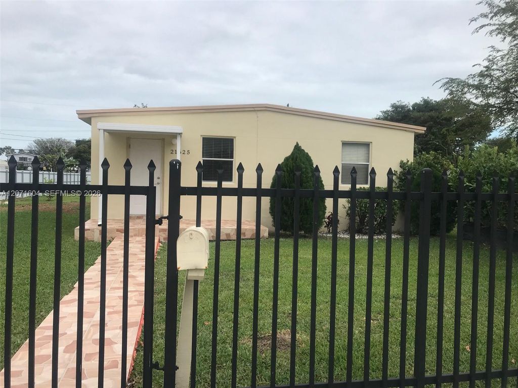 21625 SW 109th Avenue, Miami, FL 33170