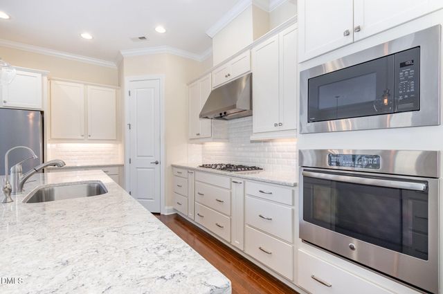 105 Coventry Lane, Chapel Hill, NC 27516