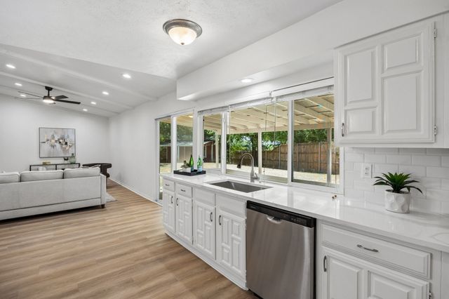 2612 Rush Valley Court, Arlington, TX 76016
