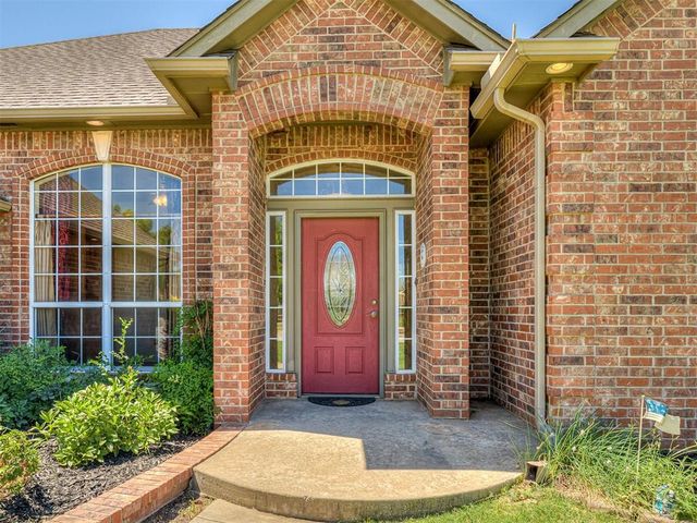 1100 Kingsway Avenue, Yukon, OK 73099