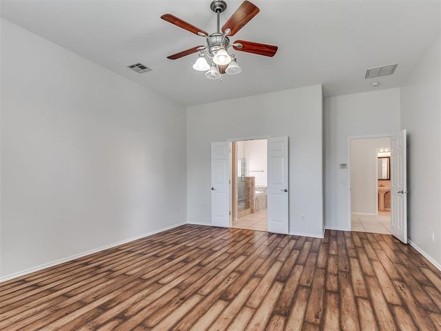 1100 Kingsway Avenue, Yukon, OK 73099