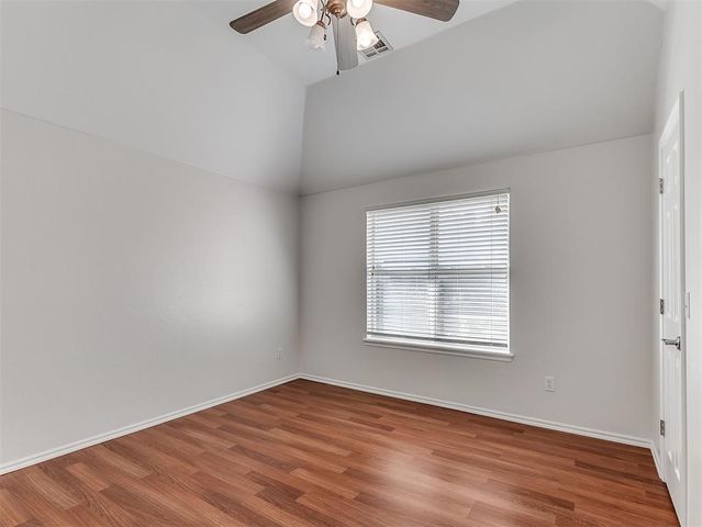 1100 Kingsway Avenue, Yukon, OK 73099