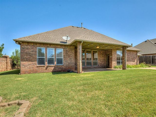 1100 Kingsway Avenue, Yukon, OK 73099
