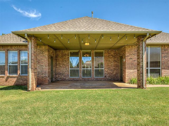 1100 Kingsway Avenue, Yukon, OK 73099