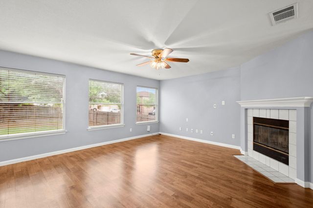 2001 Erika CV, Round Rock, TX 78664