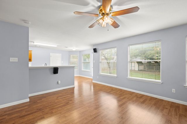 2001 Erika CV, Round Rock, TX 78664