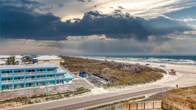 800 Sandcastle Dr 402, Port Aransas, TX 78373