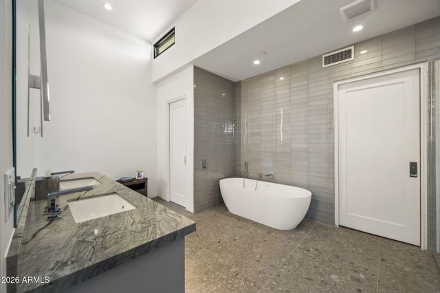 7020 E PASADENA Avenue, Paradise Valley, AZ 85253