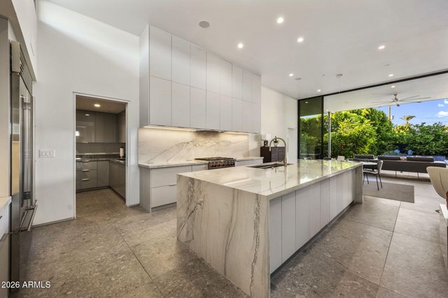 7020 E PASADENA Avenue, Paradise Valley, AZ 85253