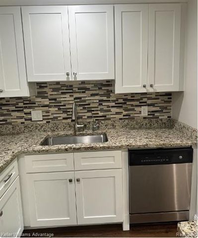 13366 North Rd, Fenton, MI 48430