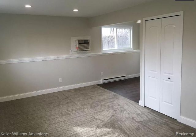 13366 North Rd, Fenton, MI 48430