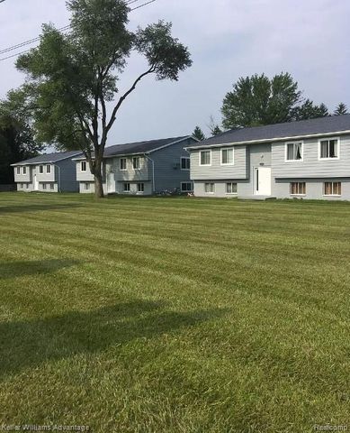 13366 North Rd, Fenton, MI 48430