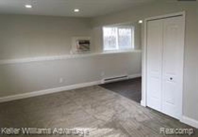 13366 North Rd, Fenton, MI 48430