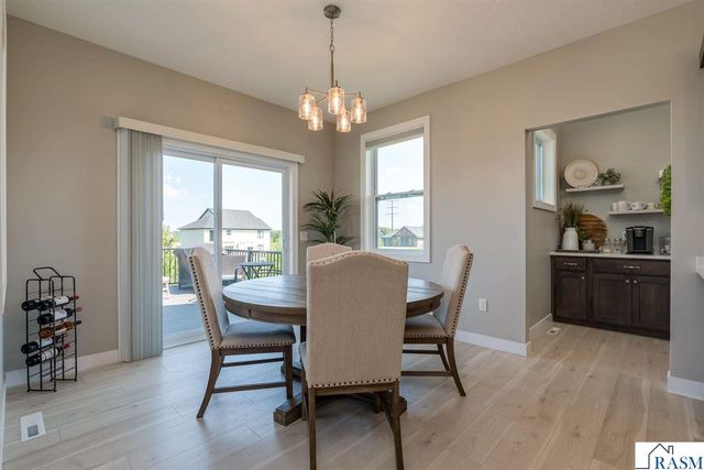 1966 Lexington Lane, North Mankato, MN 56003