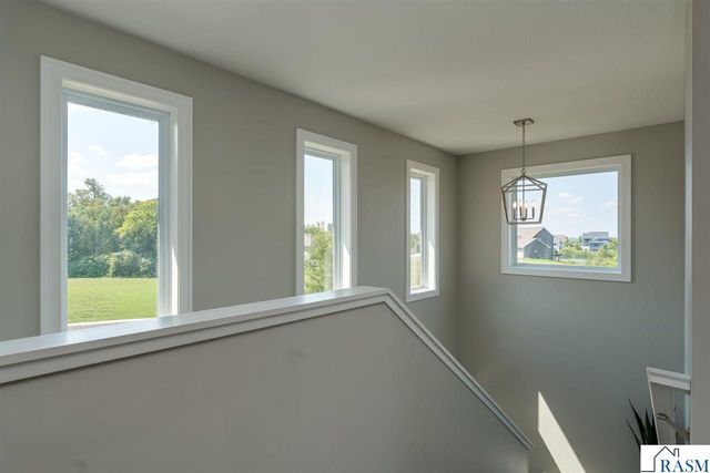 1966 Lexington Lane, North Mankato, MN 56003