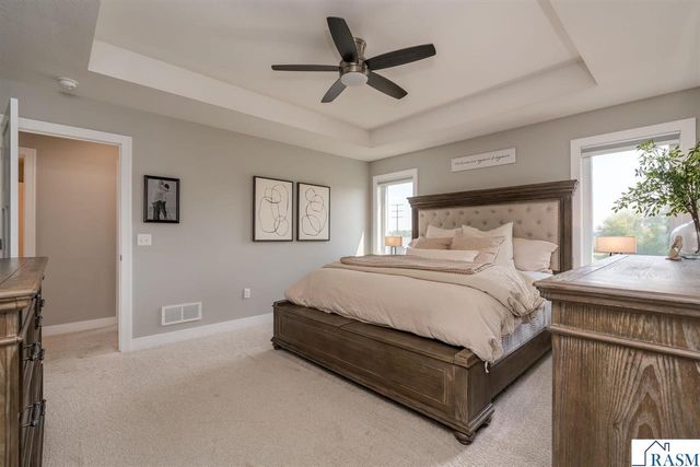 1966 Lexington Lane, North Mankato, MN 56003