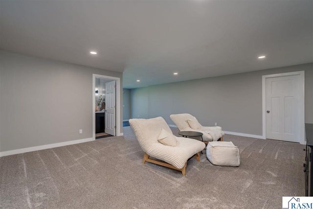 1966 Lexington Lane, North Mankato, MN 56003