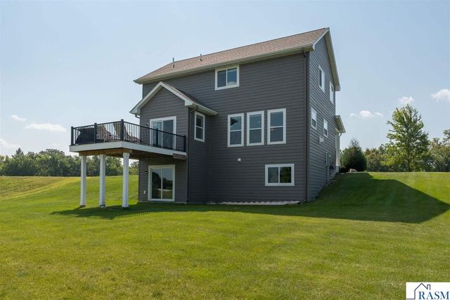 1966 Lexington Lane, North Mankato, MN 56003