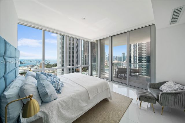 851 NE 1st Ave 2011, Miami, FL 33132